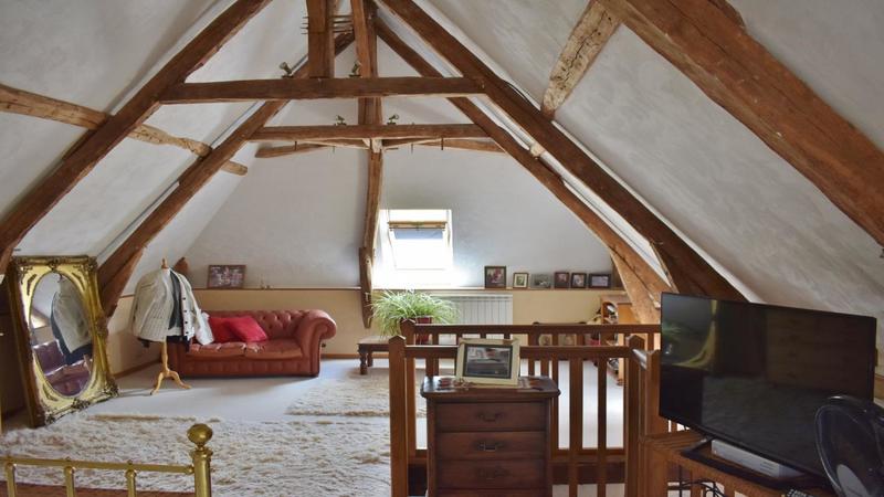 Propriété - 340 m² - 9 pièces