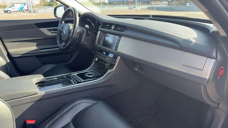 Jaguar Xf 2.0d 180 Bva8 Prestige