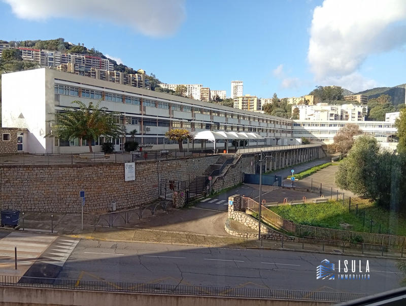 Appartement - 128 m² - 4 pièces