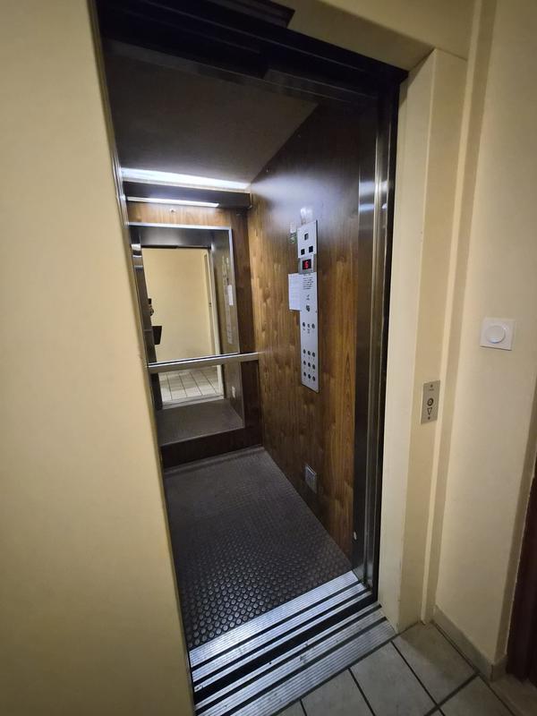 Appartement - 77 m² - 3 pièces