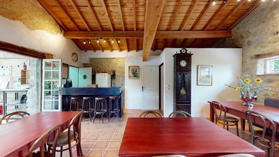 Propriété - 450 m² - 18 pièces