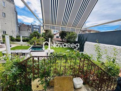 Appartement - 200 m² - 6 pièces