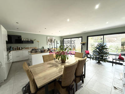 Maison - 92 m² - 3 pièces