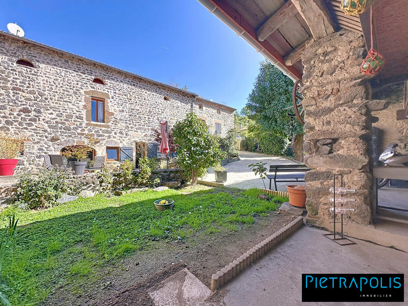 Maison - 278 m² - 6 pièces