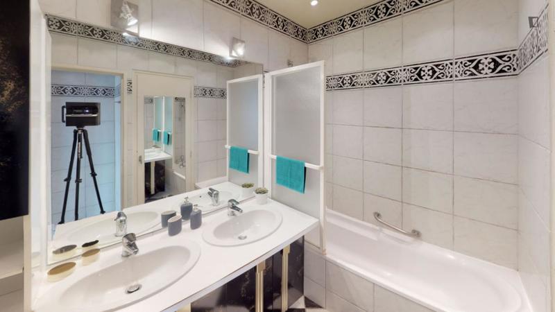 Chambre - 12 m² - 3 pièces