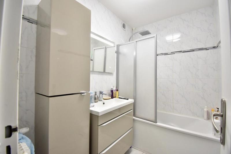 Appartement - 93 m² - 5 pièces