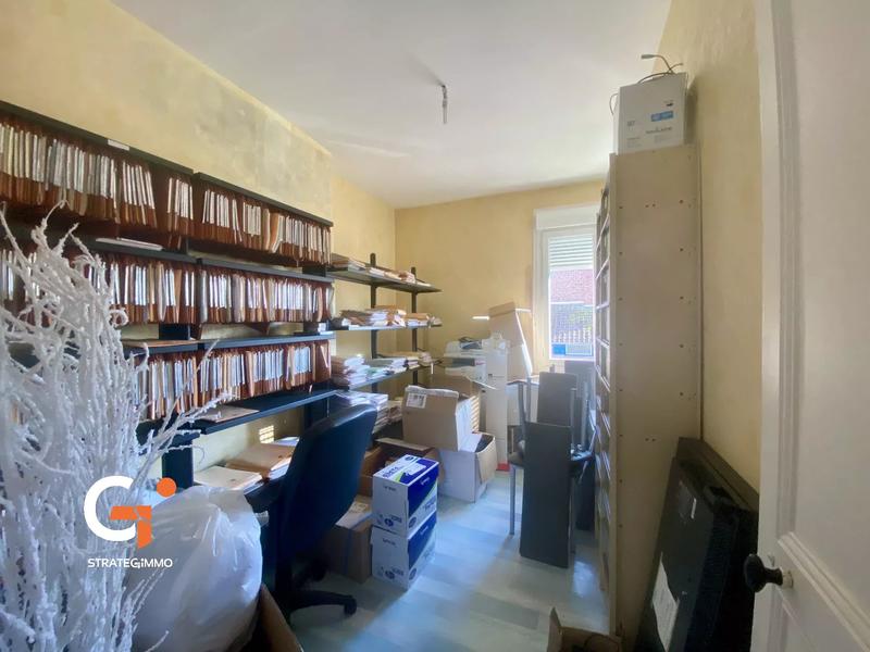 Immeuble - 198 m² - 9 pièces