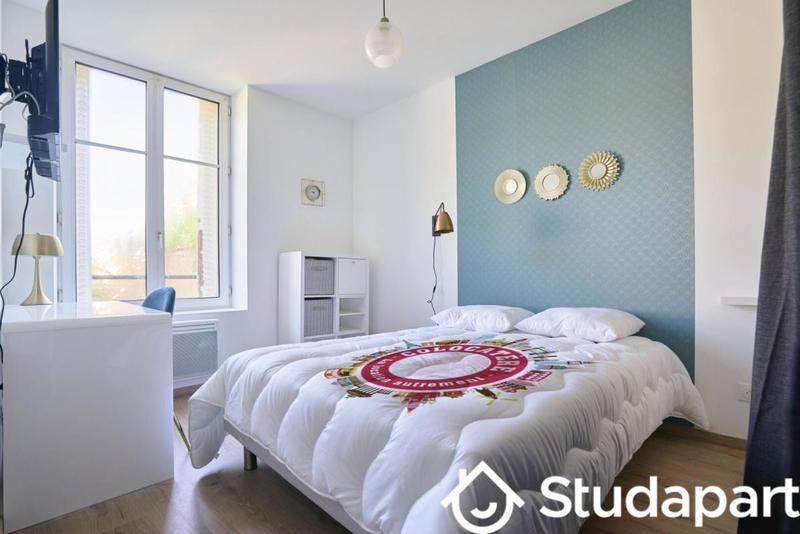 Chambre - 13 m² - 1 pièce