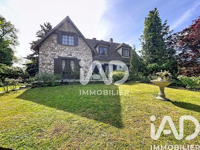 Maison - 232 m² - 8 pièces