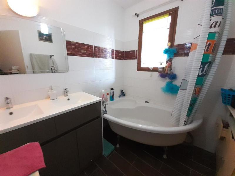 Pavillon - 130 m² - 7 pièces