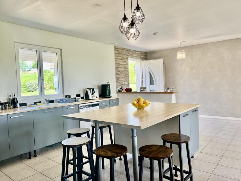 Maison traditionnelle - 150 m² - 5 pièces