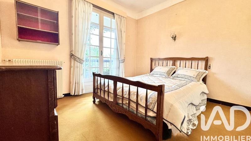 Maison - 180 m² - 7 pièces