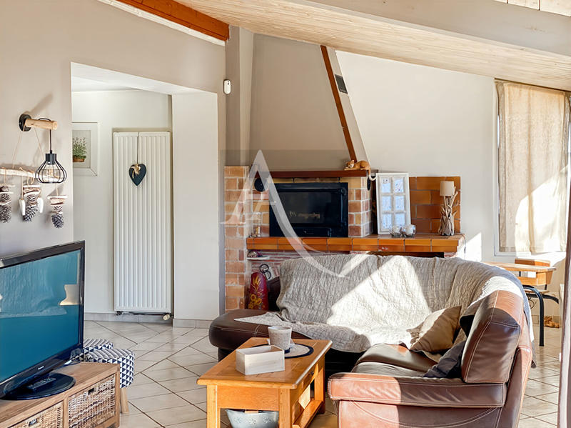 Maison - 240 m² - 12 pièces