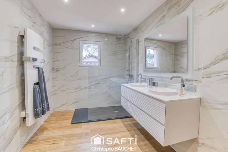 Maison - 213 m² - 6 pièces