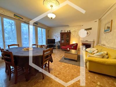 Maison - 159 m² - 6 pièces