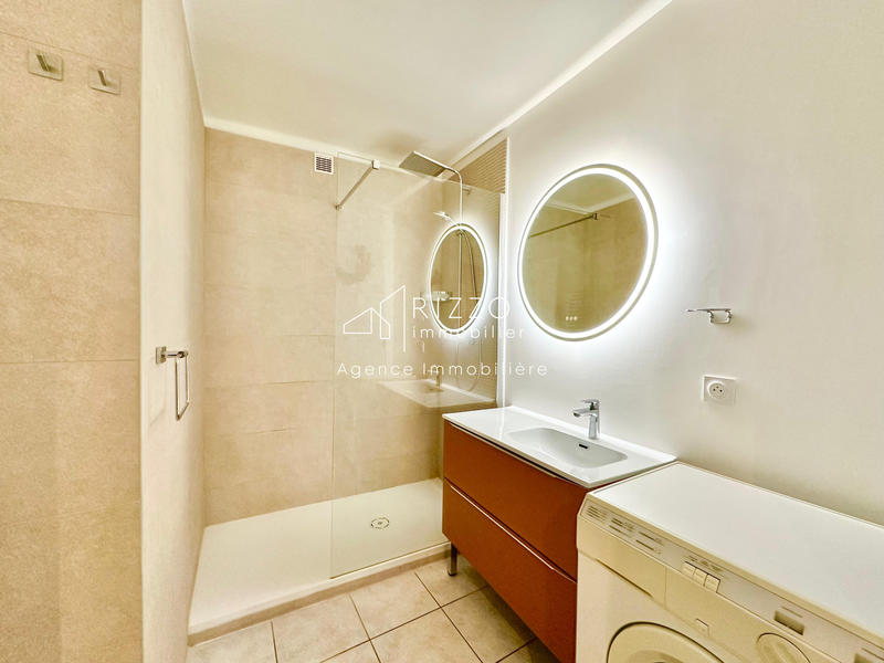 Appartement - 81 m² - 3 pièces