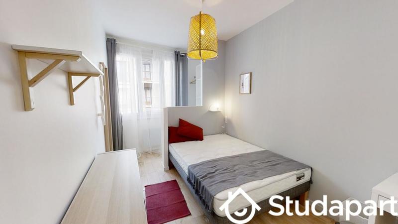 Chambre - 13 m² - 1 pièce