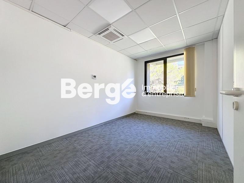 Bureau - 446 m²