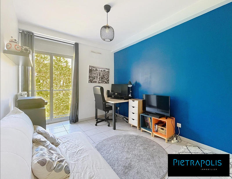 Appartement - 104 m² - 5 pièces