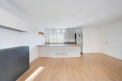 Appartement - 80 m² - 4 pièces