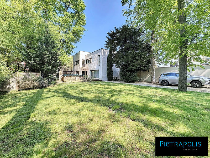 Maison contemporaine - 140 m² - 7 pièces