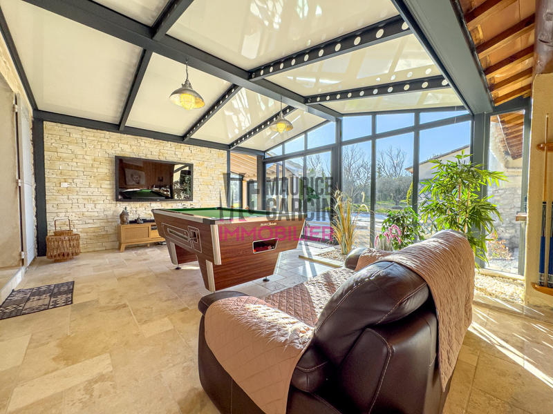 Maison traditionnelle - 260 m² - 7 pièces