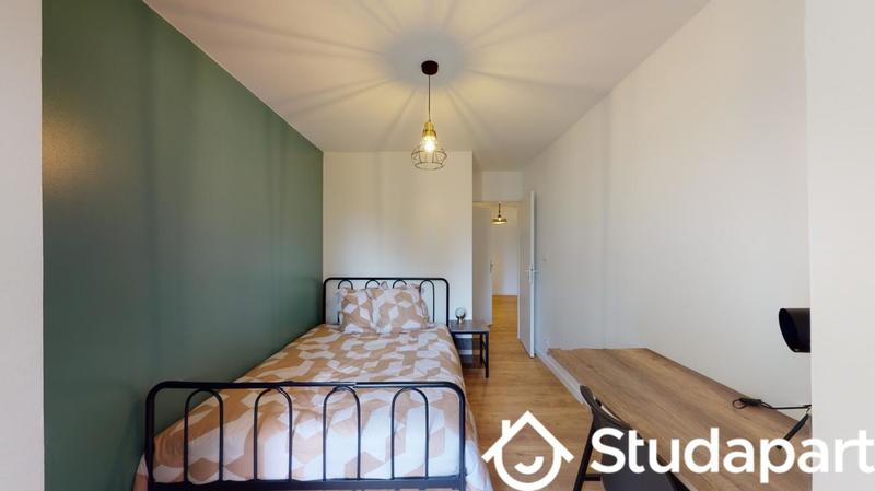 Chambre - 14 m² - 1 pièce