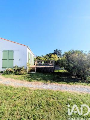 Maison - 219 m² - 9 pièces