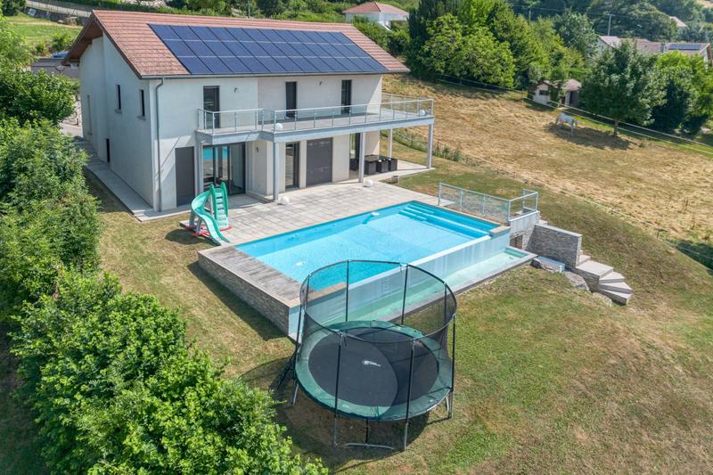 Maison - 204 m² - 5 pièces