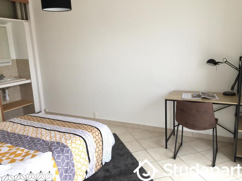 Chambre - 9 m² - 1 pièce