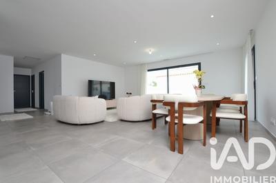 Maison - 111 m² - 4 pièces