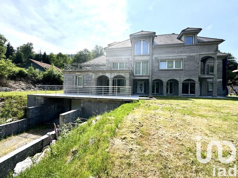 Maison - 455 m² - 20 pièces