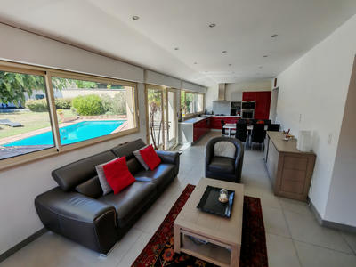 Maison - 190 m² - 9 pièces