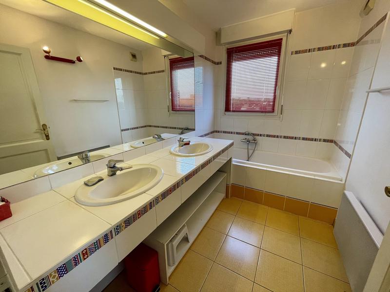 Appartement - 169 m² - 7 pièces