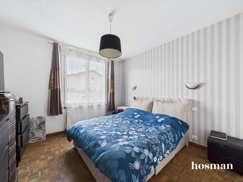 Maison - 150 m² - 8 pièces