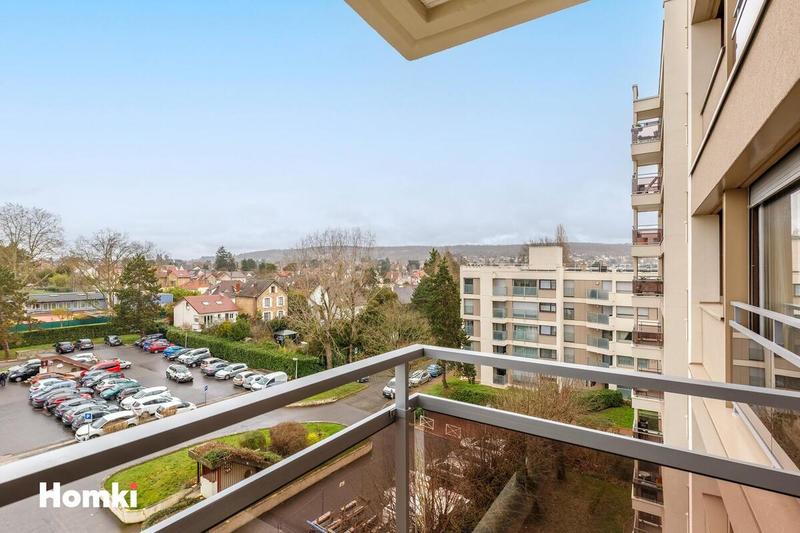 Appartement - 100 m² - 5 pièces