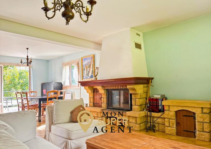 Maison - 171 m² - 9 pièces