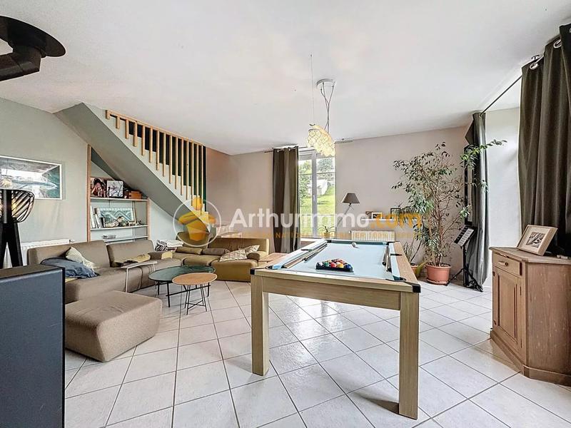 Maison - 224 m² - 7 pièces