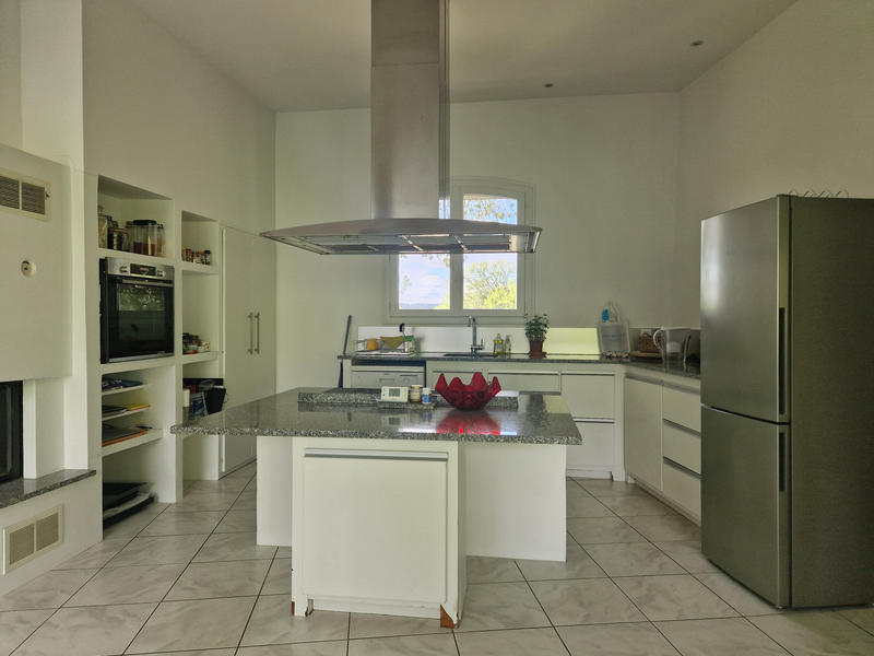 Maison - 495 m² - 23 pièces