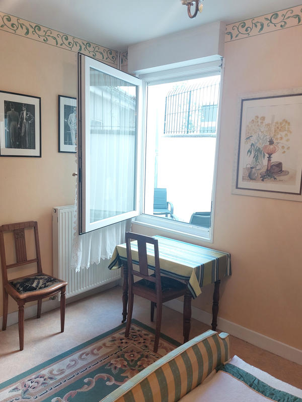 Maison - 238 m² - 8 pièces