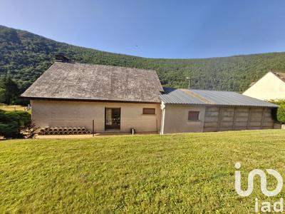 Maison - 140 m² - 5 pièces