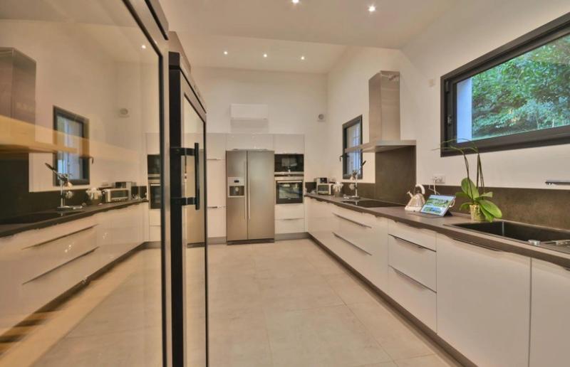 Villa - 250 m² - 7 pièces