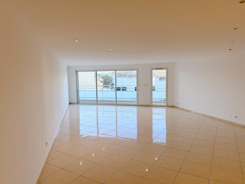 Appartement - 140 m² - 5 pièces