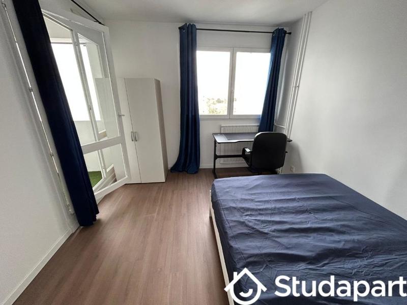 Chambre - 11 m² - 1 pièce