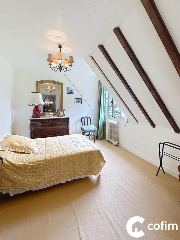 Villa - 250 m² - 8 pièces