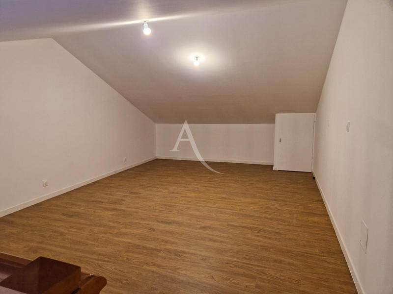 Appartement - 81 m² - 3 pièces