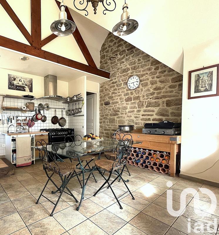 Maison - 387 m² - 15 pièces