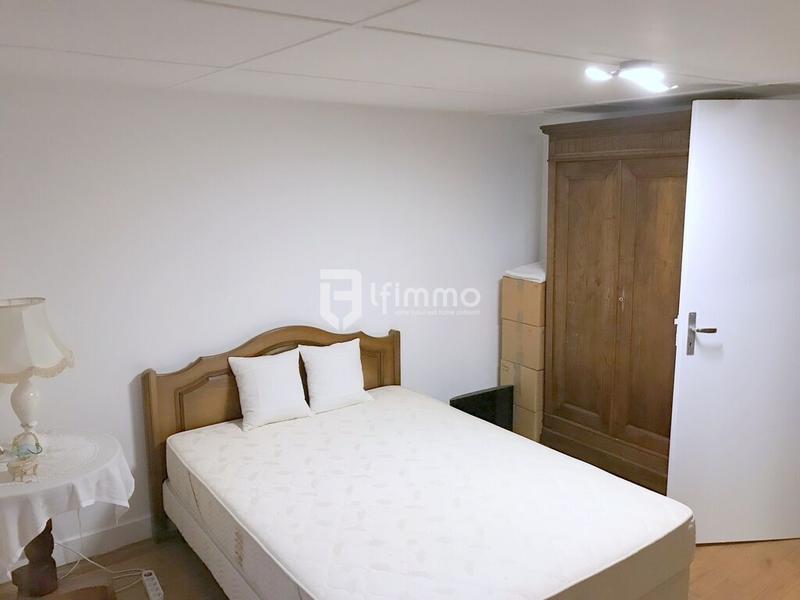 Propriété - 225 m² - 11 pièces