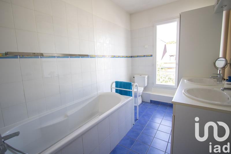 Maison - 141 m² - 6 pièces