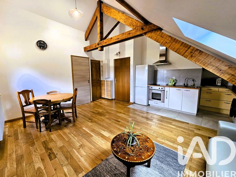 Maison - 141 m² - 9 pièces